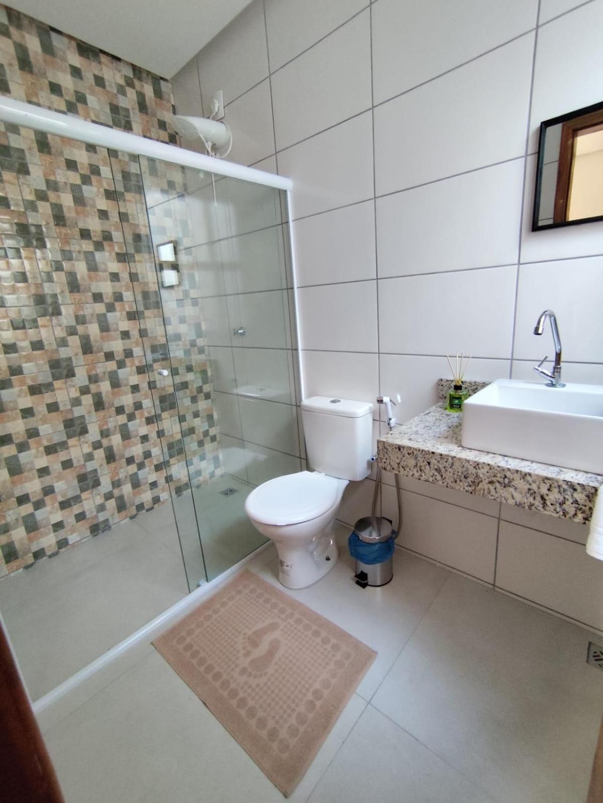 To Em Casa 1 Hostel เลนโซยส์ ภายนอก รูปภาพ