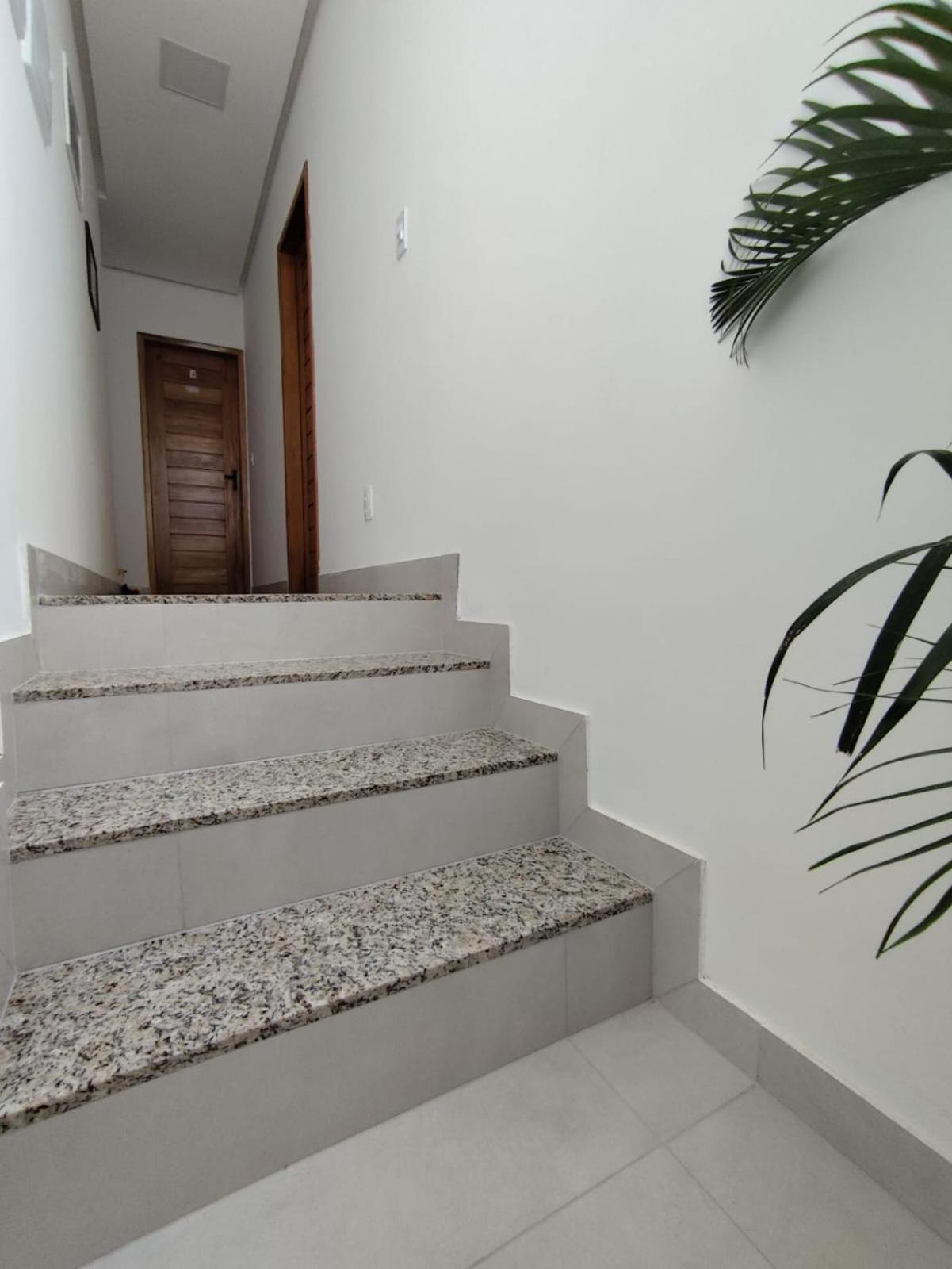 To Em Casa 1 Hostel เลนโซยส์ ภายนอก รูปภาพ